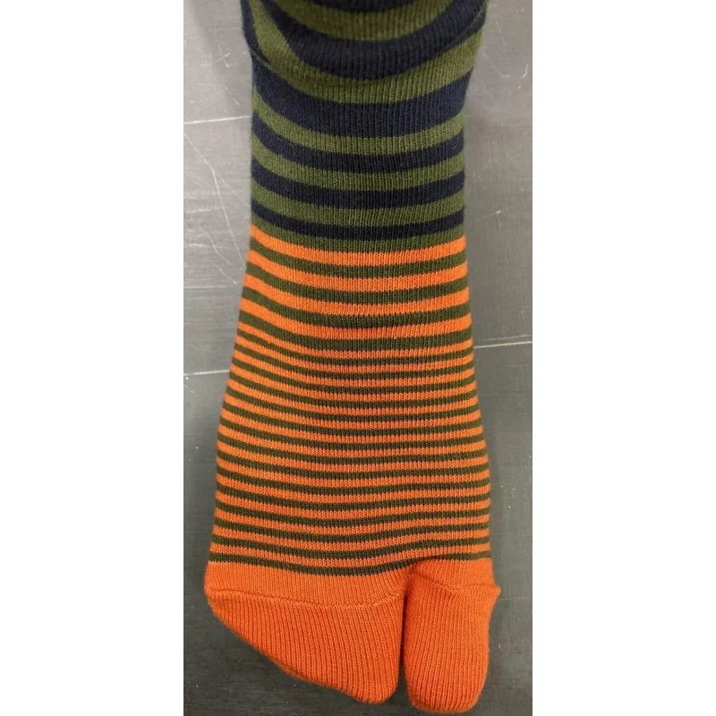 Chaussettes Japonaise Rayures Kaki Bleus Orange Berthe Aux Grands Pieds 3 Chaussettes Japonaise Rayures Kaki Bleus Orange Berthe Aux Grands Pieds – Image 3