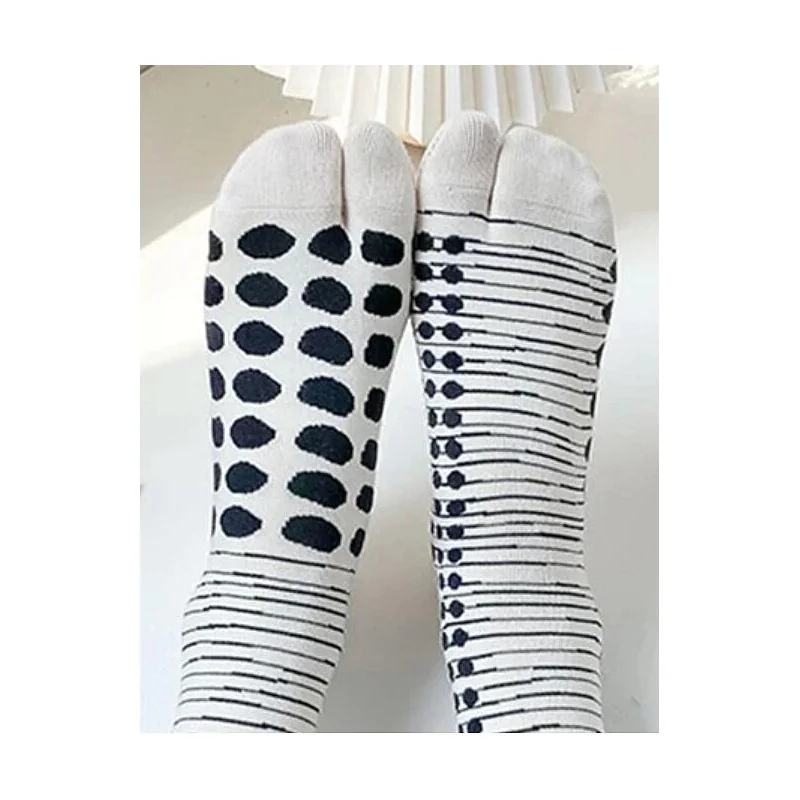 Les Petits Caprices Chaussettes Tabis Coton Pois Et Rayures Blanches 1 Les Petits Caprices Chaussettes Tabis Coton Pois Et Rayures Blanches