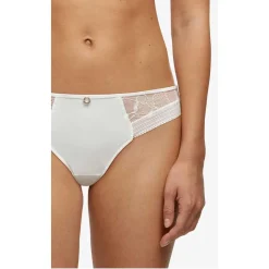 Tanga Chantelle True Lace 5 Tanga Chantelle True Lace -Bas et Collants Soldes Boutique tanga chantelle true lace 2